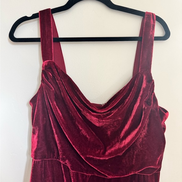 BCBG Paris Velvet Jumpsuit | Burgundy Cowl Neck Holiday Party Evening Outfit M - Picture 2 of 7